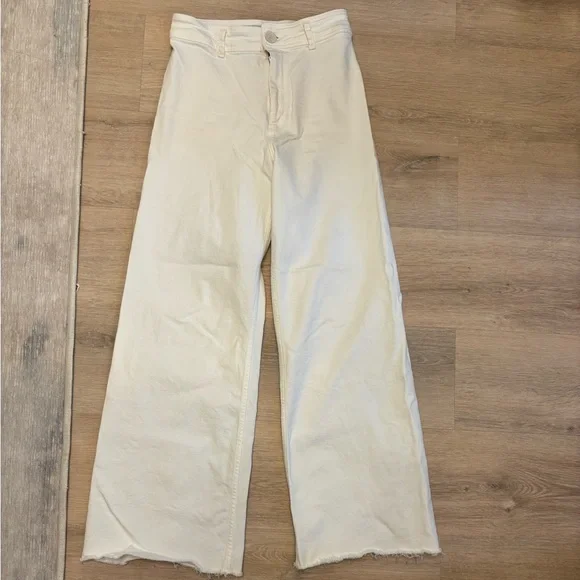 ZARA ZW Mariner High-Waisted Wide Leg Jeans in White - Picture 4 of 9